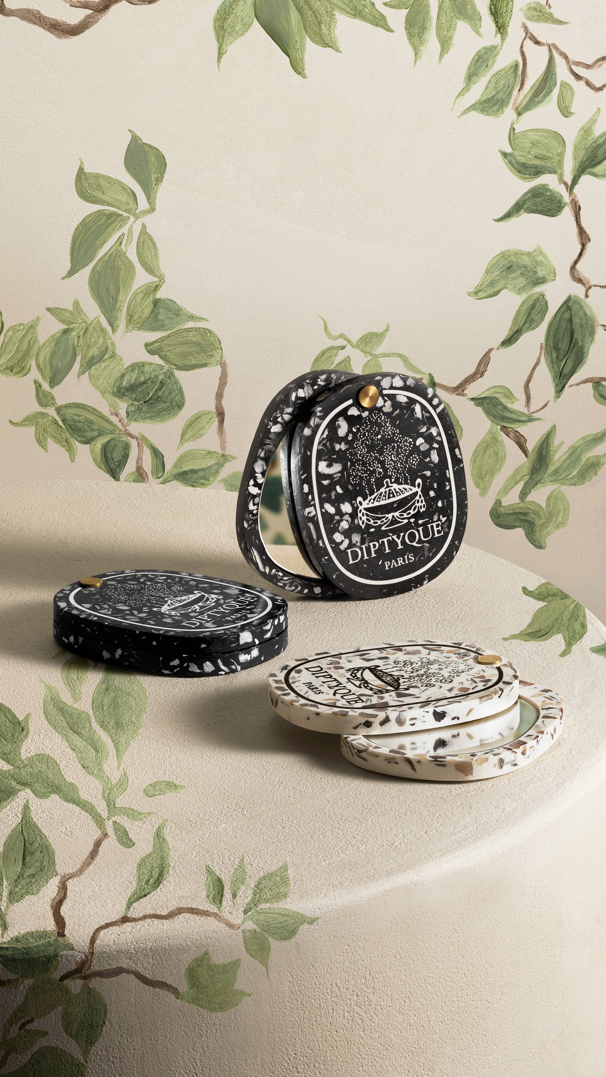 diptyque オーバルミラー 美品 Shell Pocket Mirror - White – Diptyque